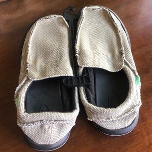 Sanuk slip ons